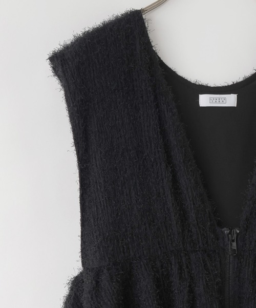 LOWRYS FARM(ローリーズファーム)の「フェザーZIPベスト 495535(ベスト・レディース・アイボリー/ブラック/グレー・FREE)」の7枚目の写真