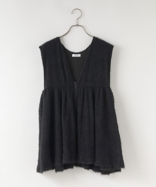 LOWRYS FARM(ローリーズファーム)の「フェザーZIPベスト 495535(ベスト・レディース・アイボリー/ブラック/グレー・FREE)」の4枚目の写真