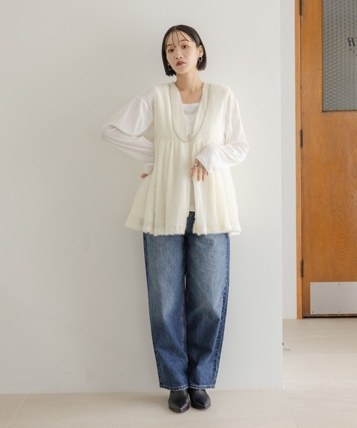 LOWRYS FARM(ローリーズファーム)の「フェザーZIPベスト 495535(ベスト・レディース・アイボリー/ブラック/グレー・FREE)」の17枚目の写真