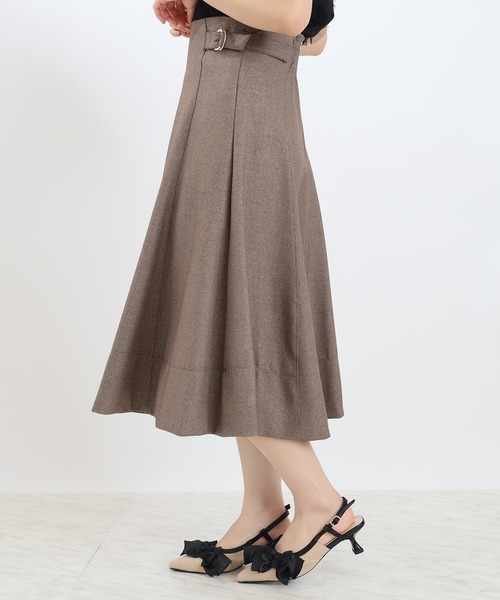 ASTORIA ODIER（アストリアオディール）の「サイドバックルフレアスカート（サイズ調整可能）（スカート・レディース・ブラウン/ブラック/グレー・SMALL/MEDIUM/LARGE）」の17枚目の写真