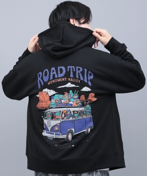 チチカカ（チチカカ）の「チビカチナバスプリントジップパーカー（パーカー・レディース・パープル/ブラック/カラフル・FREE）」の2枚目の写真