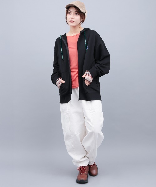 チチカカ（チチカカ）の「チビカチナバスプリントジップパーカー（パーカー・レディース・パープル/ブラック/カラフル・FREE）」の22枚目の写真