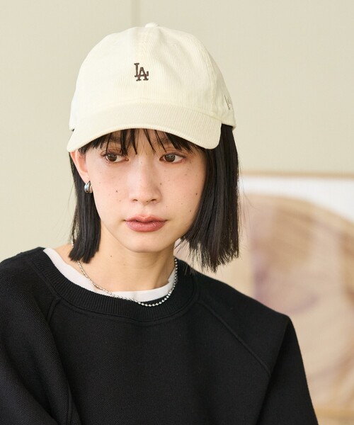 FREAK'S STORE（フリークスストア）の「New Era × FREAK'S STORE/ニューエラ 別注 9TWENTY MICROMINI CORDUROY LOGO CAP/別注 9TWENTY マイクロミニ コーデュロイ ロゴ キャップ（キャップ・レディース・ネイビー/ブラウン/ナチュラル・ONE SIZE）」の6枚目の写真