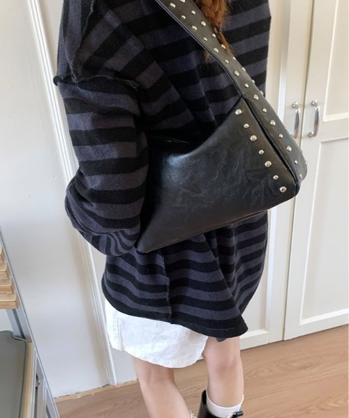 Burner(バーナー)の「【OKUOKU 0909】スタッズワイド ショルダーバッグ ruf-bag-4-28【RBTS】(ショルダーバッグ・メンズ・ブラウン/ダークブラウン/ブラック・FREE)」の4枚目の写真