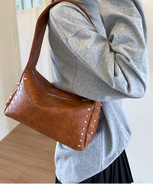 Burner(バーナー)の「【OKUOKU 0909】スタッズワイド ショルダーバッグ ruf-bag-4-28【RBTS】(ショルダーバッグ・メンズ・ブラウン/ダークブラウン/ブラック・FREE)」の14枚目の写真