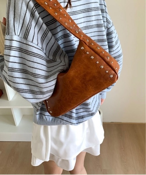 Burner(バーナー)の「【OKUOKU 0909】スタッズワイド ショルダーバッグ ruf-bag-4-28【RBTS】(ショルダーバッグ・メンズ・ブラウン/ダークブラウン/ブラック・FREE)」の15枚目の写真
