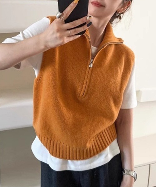 Miniministore(ミニミニストア)の「ハーフジップ ニットベストスタンドカラー(ベスト・レディース・ブラック/グレー/オレンジ/アイボリー/ワインレッド/ロイヤルブルー・FREE)」の6枚目の写真