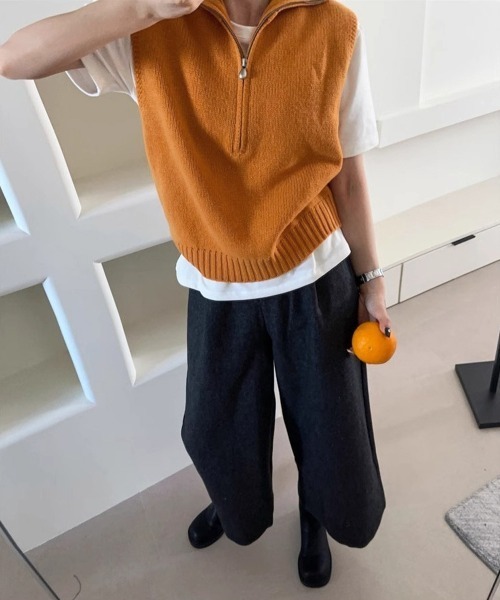 Miniministore(ミニミニストア)の「ハーフジップ ニットベストスタンドカラー(ベスト・レディース・ブラック/グレー/オレンジ/アイボリー/ワインレッド/ロイヤルブルー・FREE)」の20枚目の写真