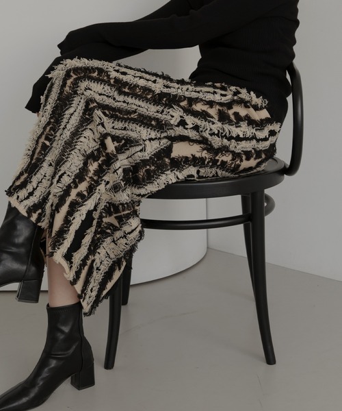 hellam(へラム)の「MIXフリンジタイトスカート(スカート・レディース・ブラウン/ブラック/ブラックミックス・FREE)」の5枚目の写真