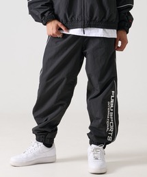 FUBU（ フブ）の「FUBU フブ ブランド ロゴ 刺繍 ウエストゴム サイドライン ナイロン トラックパンツ（その他パンツ）」