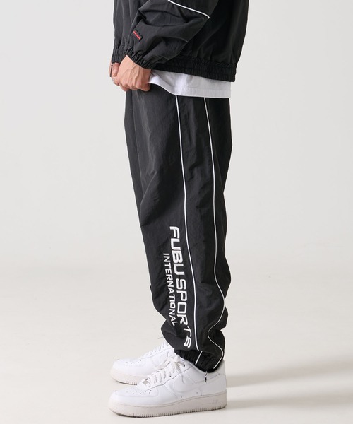 FUBU（ フブ）の「FUBU フブ ブランド ロゴ 刺繍 ウエストゴム サイドライン ナイロン トラックパンツ（その他パンツ・メンズ・ブラック/ホワイト/チャコール・XXL/XL/L/M）」の8枚目の写真