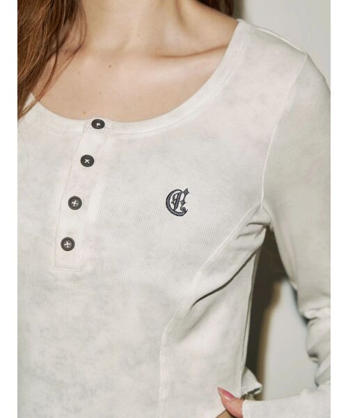 EVRIS（エヴリス）の「ワンポイントヘンリーネックトップス（Tシャツ/カットソー・レディース・イエロー/ブラック/カーキ/オフホワイト・FREE）」の19枚目の写真