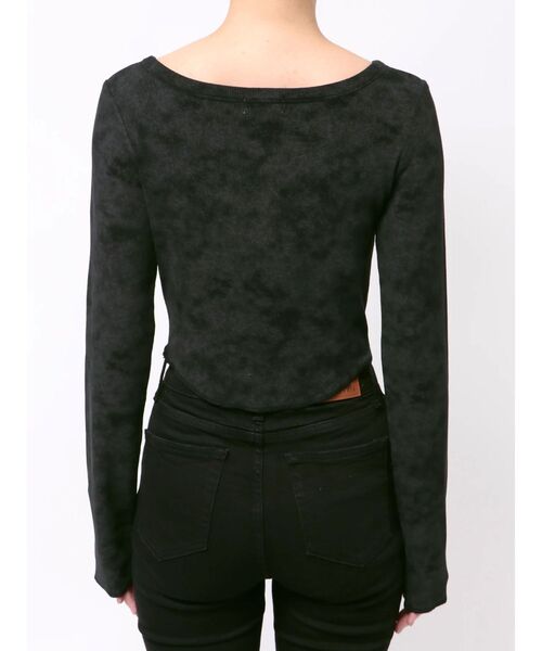 EVRIS（エヴリス）の「ワンポイントヘンリーネックトップス（Tシャツ/カットソー・レディース・イエロー/ブラック/カーキ/オフホワイト・FREE）」の5枚目の写真