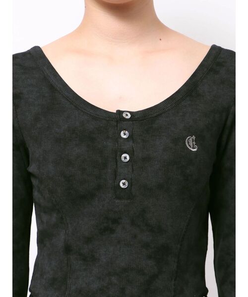 EVRIS（エヴリス）の「ワンポイントヘンリーネックトップス（Tシャツ/カットソー・レディース・イエロー/ブラック/カーキ/オフホワイト・FREE）」の6枚目の写真