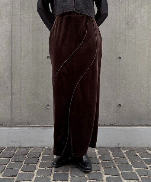 &g'aime（アンジェム）の「【&g'aime】ベロアメロータイトスカート　Velour Merrow Tight Skirt（スカート・レディース・ブラック/グレー/ブラウン・FREE）」の19枚目の写真