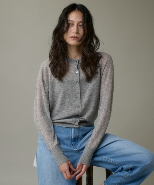 I.T.'S international（イッツインターナショナル）の「クルーネックニットカーディガン《Melty air wool》（カーディガン/ボレロ・レディース・ピンク/オフホワイト/ブルー/ブラック/グレー・フリー）」の3枚目の写真