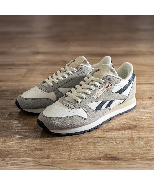 Reebok(リーボック)の「クラシックレザー / CLASSIC LEATHER(スニーカー・メンズ・グレー/ストーン・23.0cm/23.5cm/24.5cm/24.0cm/25.0cm/25.5cm/26.0cm/26.5cm/27.0cm/27.5cm/28.0cm/28.5cm/29.0cm)」の4枚目の写真