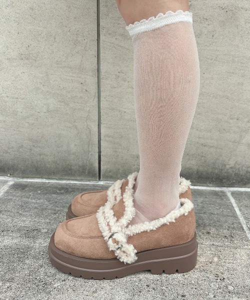 F i.n.t（フィント）の「ベルト使いフェイクムートンシューズ（モカシン/デッキシューズ・レディース・ブラウン/ベージュ・L/M/S）」の7枚目の写真