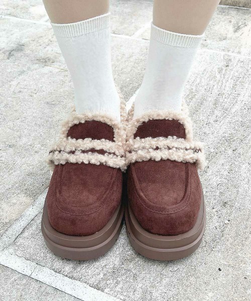 ベルト使いフェイクムートンシューズ（モカシン/デッキシューズ）｜F