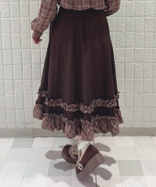 F i.n.t（フィント）の「ベルト使いフェイクムートンシューズ