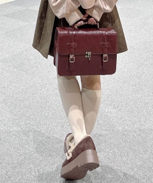 ベルト使いフェイクムートンシューズ（モカシン/デッキシューズ）｜F