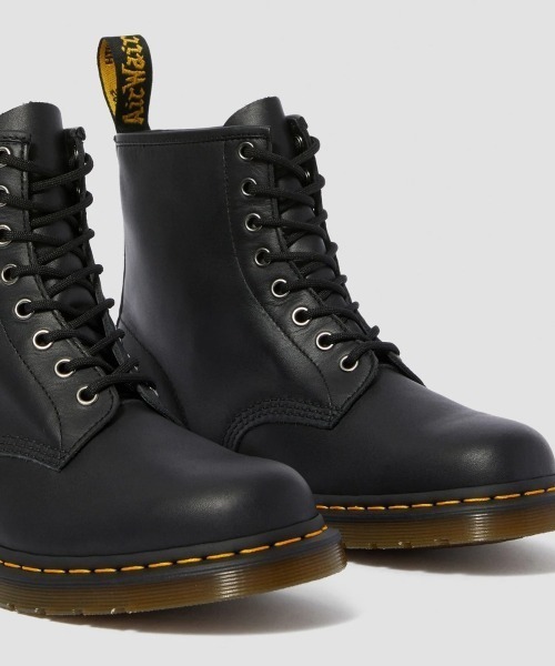 Dr. Martens(ドクターマーチン)の「Dr. MARTENS 1460 NAPPA 8 HOLE BOOT(ドクターマーチン 1460 NAPPA 8 ホール ブーツ)(ブーツ・メンズ・ブラック・28cm/27cm/26cm/25cm/24cm/23cm/29cm)」の3枚目の写真