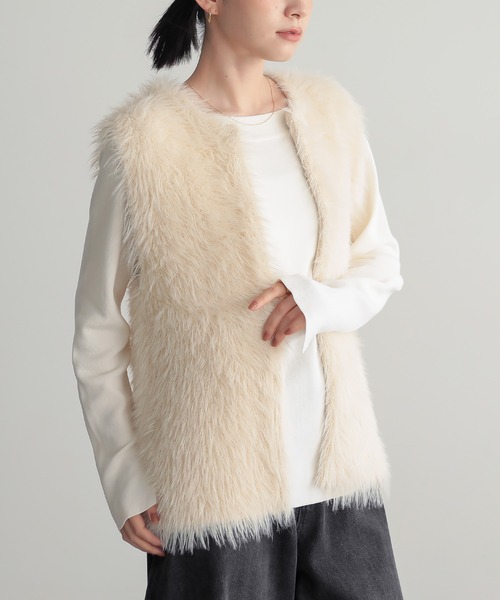 ファー見えニットジレ【サスティナブル】（ベスト）｜for/c