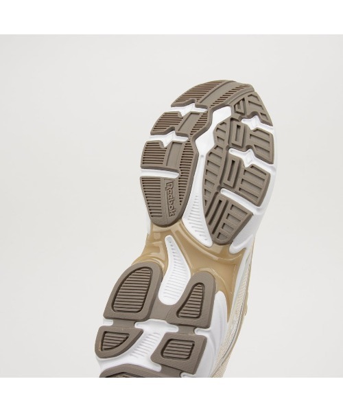 Reebok(リーボック)の「プレミア ロード コントロール / RBK PREMIER ROAD CONTROL(スニーカー・レディース・アイボリー/ストーン・22.5cm/23.0cm/23.5cm/24.5cm/24.0cm/25.0cm/25.5cm/22.0cm)」の16枚目の写真