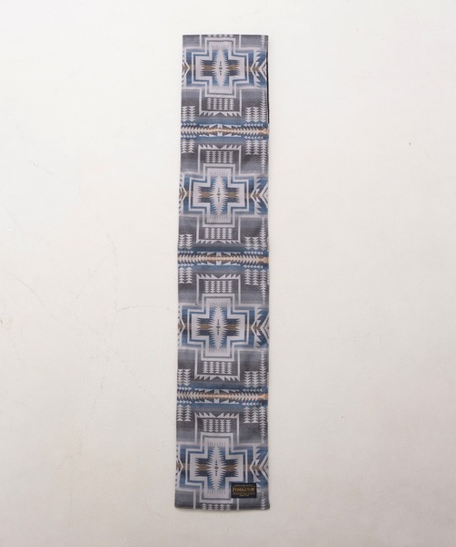 PENDLETON（ペンドルトン）の「PENDLETON ペンドルトン FLANNEL MUFFLER ネイティブパターン フランネル 中綿入り マフラー（マフラー・レディース・チャコール/ベージュ・FREE）」の5枚目の写真