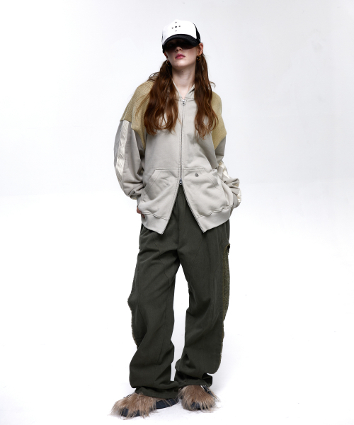 RSSC(アールエスエスシー)の「INCISION JACQUARD MIXED PANTS - KHAKI(その他パンツ・レディース・カーキ・1/2)」の6枚目の写真