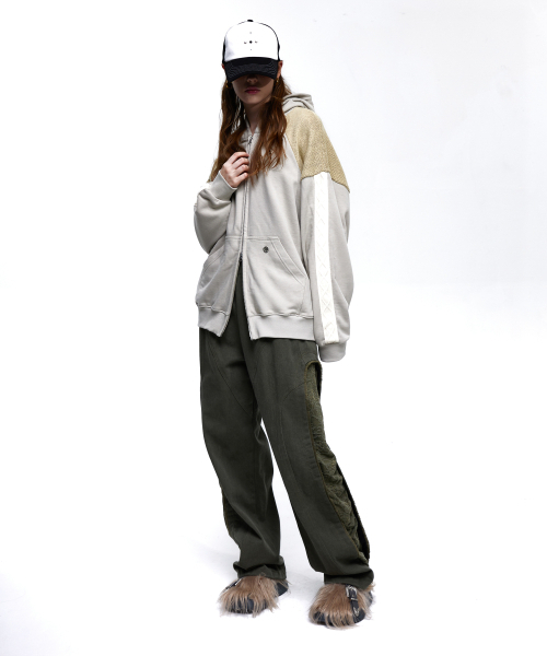 RSSC(アールエスエスシー)の「INCISION JACQUARD MIXED PANTS - KHAKI(その他パンツ・レディース・カーキ・1/2)」の7枚目の写真