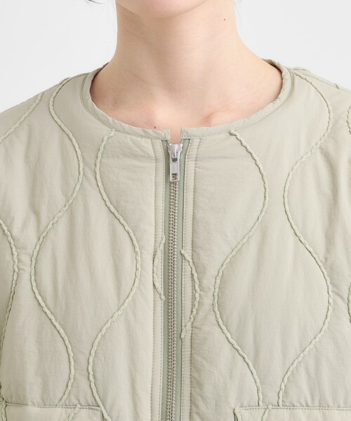 Cutie Blonde（キューティーブロンド）の「モールキルティング中綿ブルゾン（ブルゾン・レディース・オリーブ/ブラック・00）」の14枚目の写真