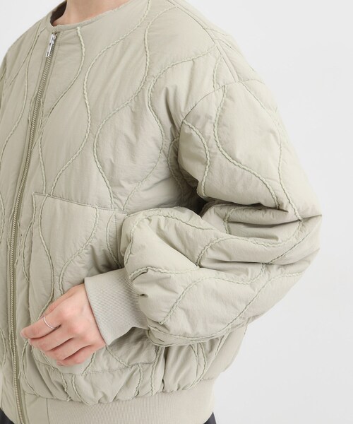 Cutie Blonde（キューティーブロンド）の「モールキルティング中綿ブルゾン（ブルゾン・レディース・オリーブ/ブラック・00）」の15枚目の写真