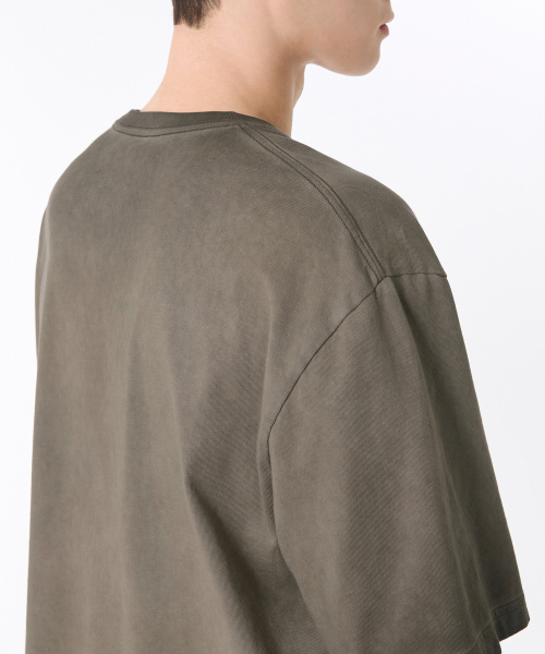 MUSINSA STANDARD（ムシンサスタンダード）の「ルナ ダイイン リラックス クルーネック Tシャツ [ダスティカーキ]（Tシャツ/カットソー・メンズ・その他・SMALL/MEDIUM/LARGE/X-LARGE/XX-LARGE/XXX-LARGE）」の5枚目の写真