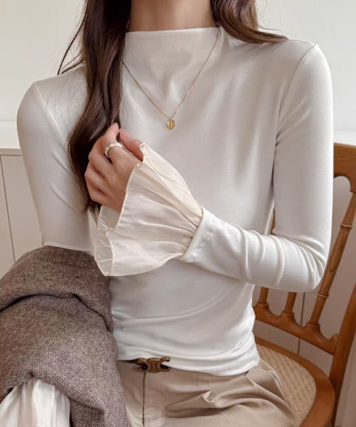 ReRe(リリ)の「袖プリーツ切り替えカットソー(Tシャツ/カットソー・レディース・ブラック/ダークグレー/ホワイト/ライトグレー/ダークブラウン・MEDIUM/LARGE/X-LARGE)」の11枚目の写真