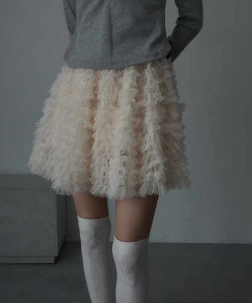 Nadana(ナダナ)の「チュールボリュームミニスカート(スカート・レディース・グレー/アイボリー・FREE)」の12枚目の写真