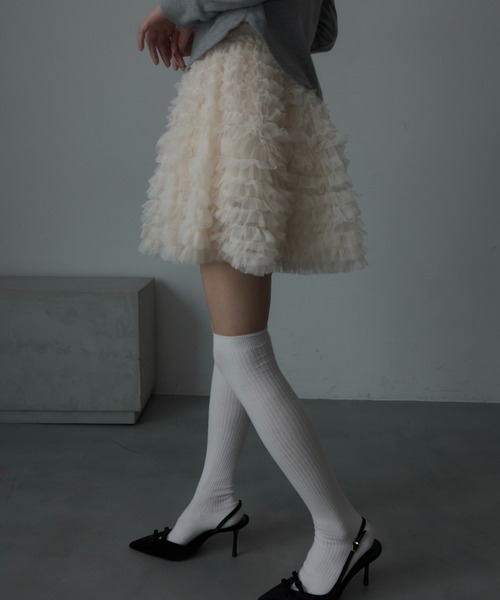 Nadana(ナダナ)の「チュールボリュームミニスカート(スカート・レディース・グレー/アイボリー・FREE)」の15枚目の写真