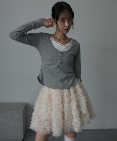 Nadana(ナダナ)の「チュールボリュームミニスカート(スカート・レディース・グレー/アイボリー・FREE)」の3枚目の写真