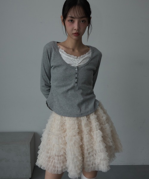 Nadana(ナダナ)の「チュールボリュームミニスカート(スカート・レディース・グレー/アイボリー・FREE)」の5枚目の写真