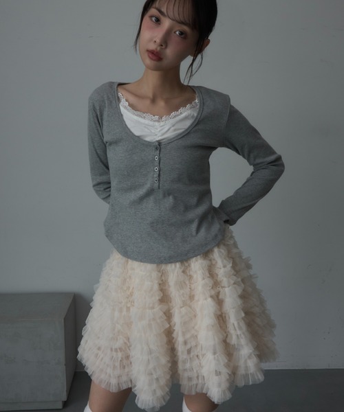 Nadana(ナダナ)の「チュールボリュームミニスカート(スカート・レディース・グレー/アイボリー・FREE)」の6枚目の写真