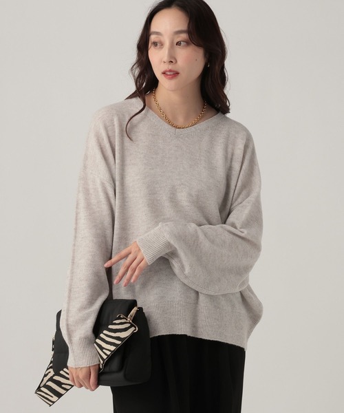 Elura(エルーラ)の「モヘアライクVネックプルオーバー/628845(ニット/セーター・レディース・ライトピンク/ネイビー/グレー/ライトベージュ・FREE)」の3枚目の写真