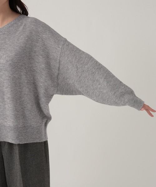 Elura（エルーラ）の「モヘアライクVネックプルオーバー/628845（ニット/セーター・レディース・グレー/ネイビー/ライトピンク・FREE）」の4枚目の写真