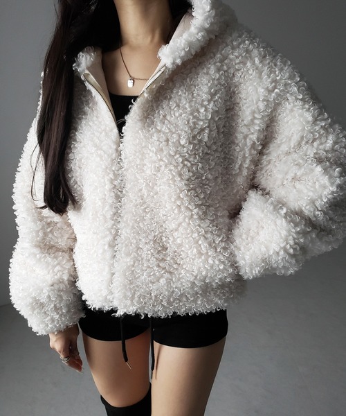 me+em select(ミームセレクト)の「【 2color 】テディボアジップアップフーディクロップドコート / teddy boa zipup hoodie cropped cat(その他アウター・レディース・ブラック/アイボリー・FREE)」の10枚目の写真