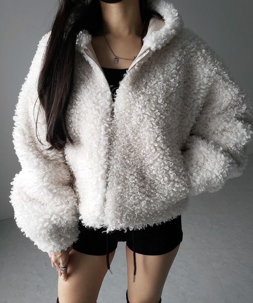 me+em select(ミームセレクト)の「【 2color 】テディボアジップアップフーディクロップドコート / teddy boa zipup hoodie cropped cat(その他アウター・レディース・ブラック/アイボリー・FREE)」の9枚目の写真