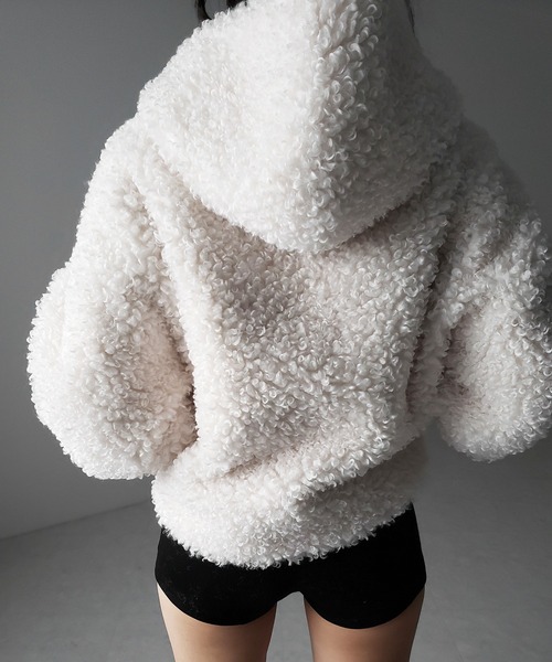me+em select(ミームセレクト)の「【 2color 】テディボアジップアップフーディクロップドコート / teddy boa zipup hoodie cropped cat(その他アウター・レディース・ブラック/アイボリー・FREE)」の7枚目の写真