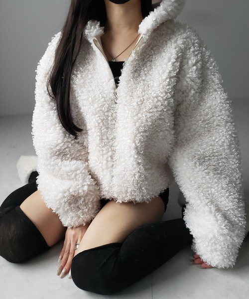 me+em select(ミームセレクト)の「【 2color 】テディボアジップアップフーディクロップドコート / teddy boa zipup hoodie cropped cat(その他アウター・レディース・ブラック/アイボリー・FREE)」の14枚目の写真