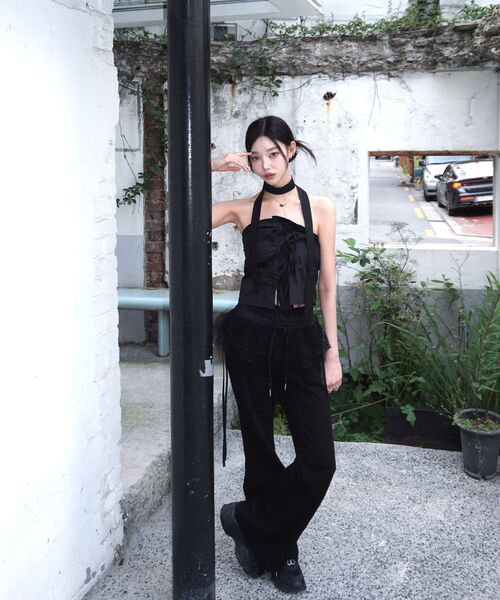 ARI(アリ)の「ELFIN SCARF TOP / BLACK(シャツ/ブラウス・レディース・ブラック・FREE)」の2枚目の写真