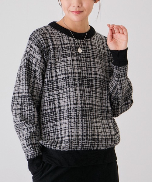 Jayro(ジャイロ)の「ジャガードチェックプルオーバー(ニット/セーター・レディース・ブラック系その他/ベージュ系その他/ネイビー・FREE)」の2枚目の写真