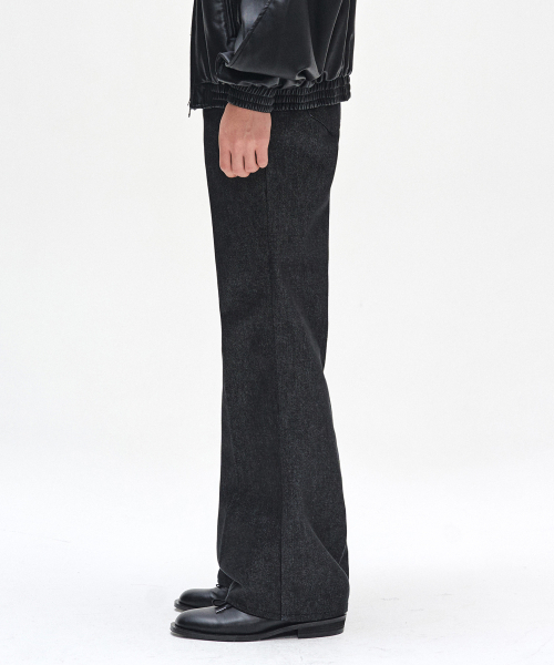 DECET(デケト)の「Dawn Semi Flared Jeans DCPT044CPBlack2(デニムパンツ・レディース・その他・26/28/30/32/34)」の5枚目の写真