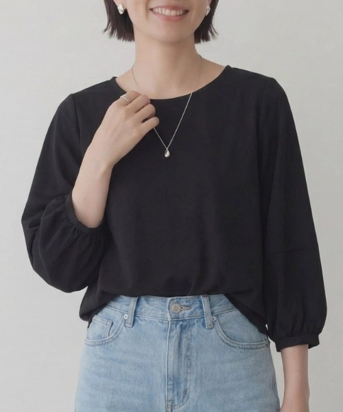 cammie(キャミー)の「クルーネックトップス(Tシャツ/カットソー・レディース・ホワイト/ブラック・M/L)」の2枚目の写真